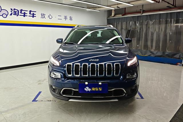 Jeep Free light 2020 — фото 2
