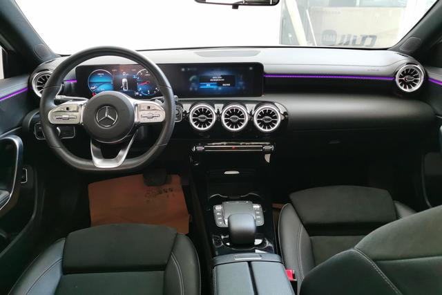Mercedes-Benz A-Class 2022 A 200 L — фото 13