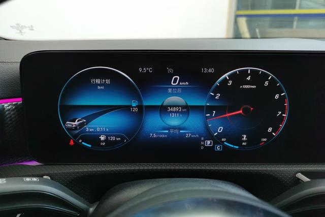 Mercedes-Benz A-Class 2022 A 200 L — фото 14