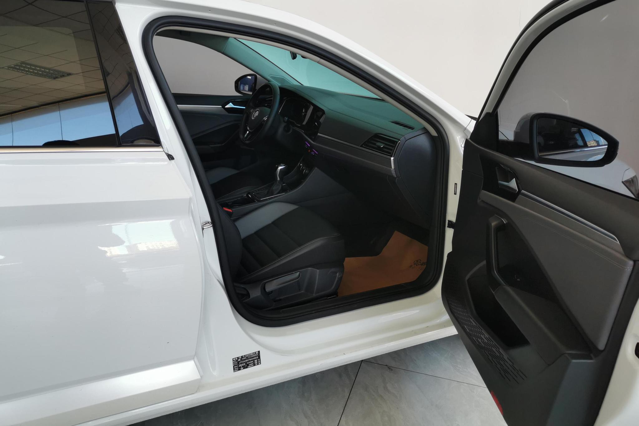 Volkswagen Sagitar 2022 280TSI DSG