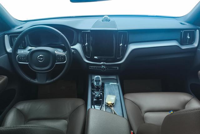 Volvo XC60 2022 B 5 4 WD — фото 13