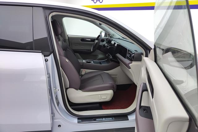 Leapmotor C11 Hybrid 2023 — фото 16