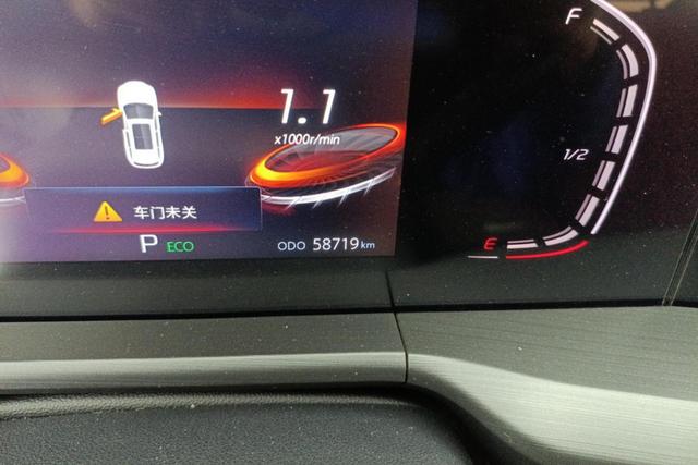 Chang'an CS75 PLUS 2021 Темно-серый из Китая, фото 4