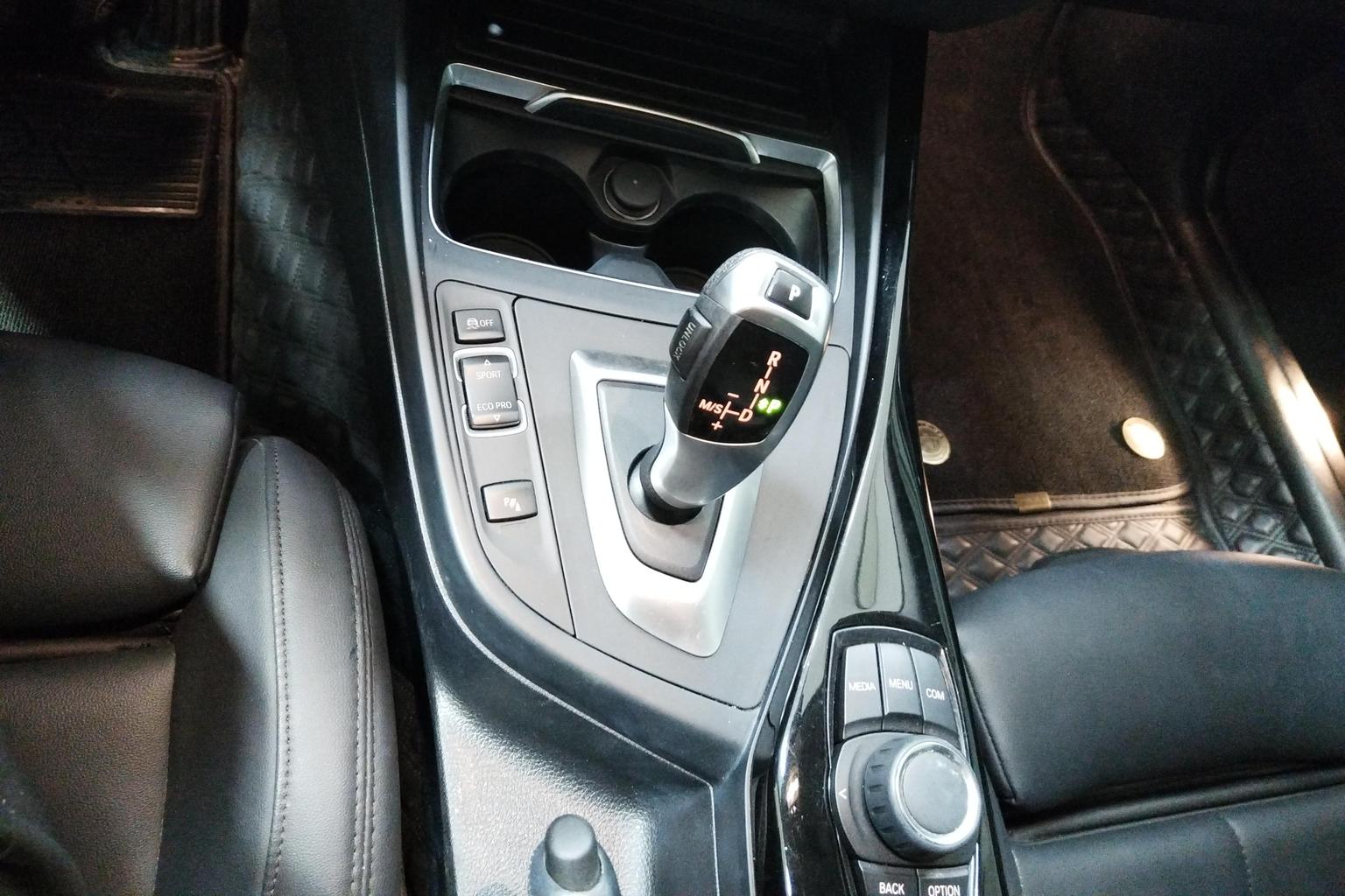 BMW 2 Series 2018 220i yun dong she ji tao zhuang