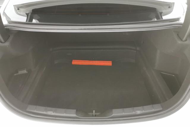 BMW 1 series id 3804133 из Китая 11