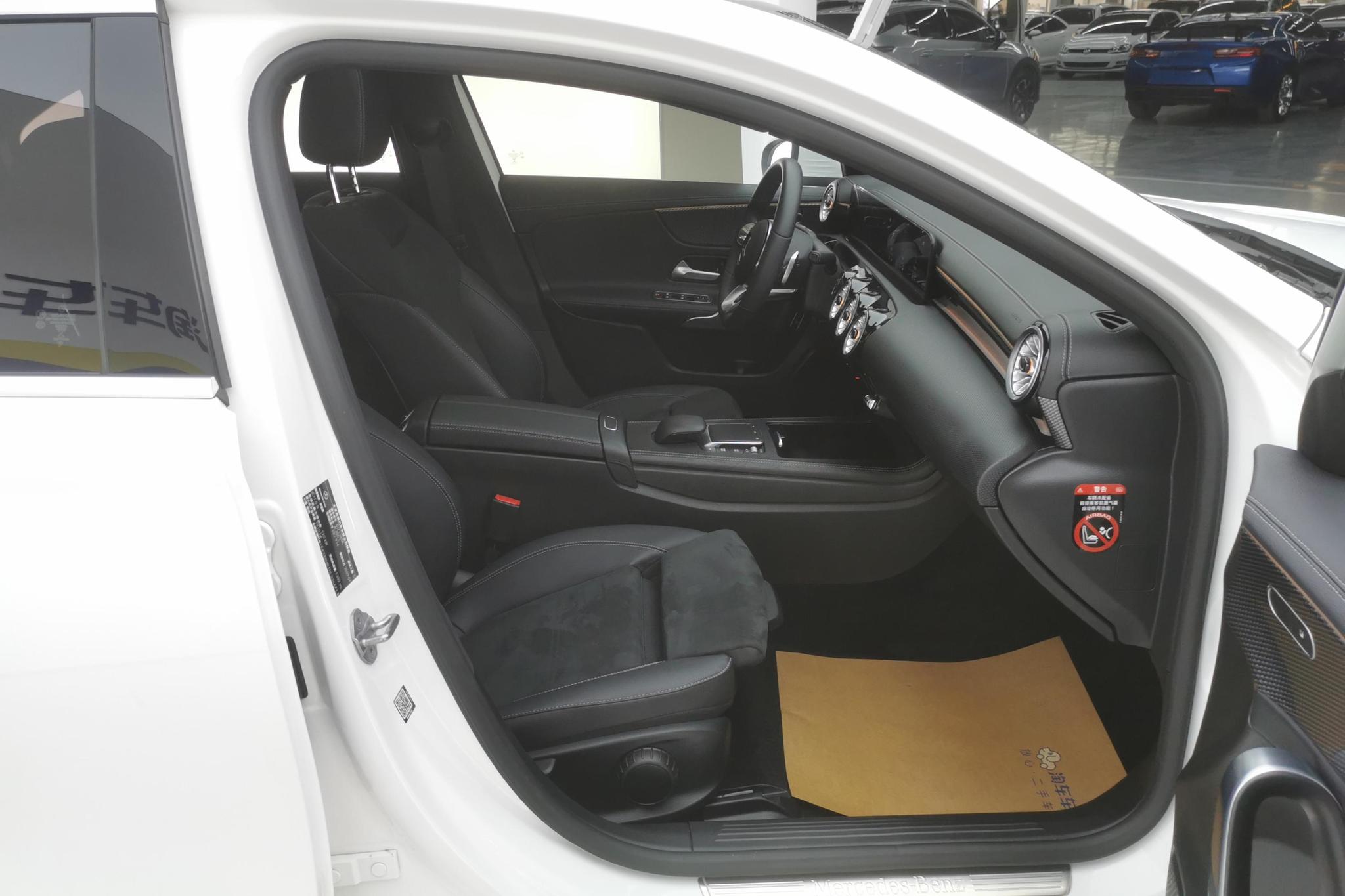 Mercedes-Benz A-Class A 2022 A 200 L Sport Fashion