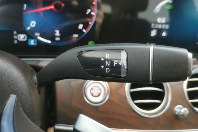 Mercedes-Benz E-class id 3784770 из Китая 13