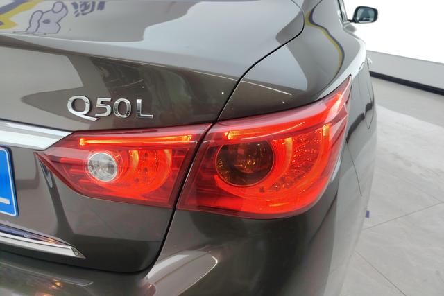 Infiniti Q50L 2016 — фото 12