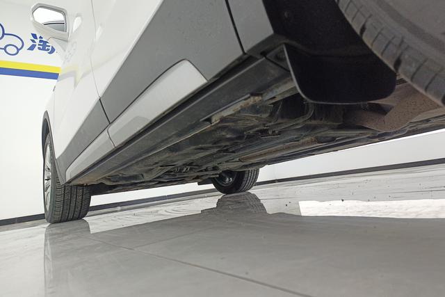 Cadillac XT4 2021 28 T 2 WDLeading — фото 7