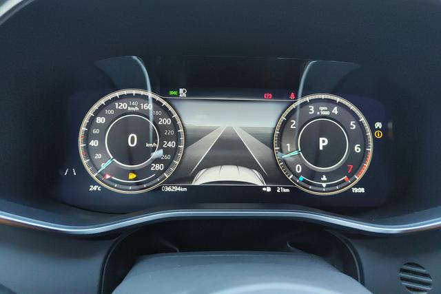 Jaguar XFL 2023 2.0 T P 250 2 WD — фото 14