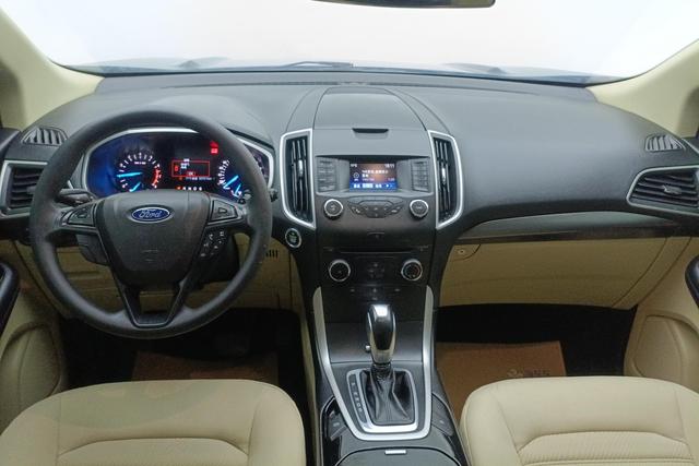 Ford Sharp Edge 2015 — фото 12