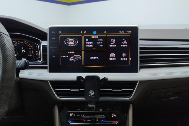 Volkswagen Tiguan L 2023 — фото 12