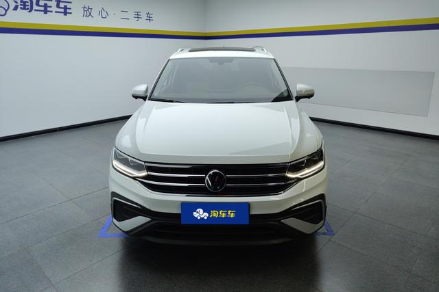Volkswagen Tiguan L 2023 — фото 2