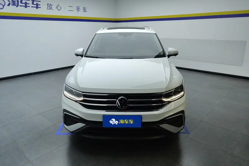 Volkswagen Tiguan L — фото 2