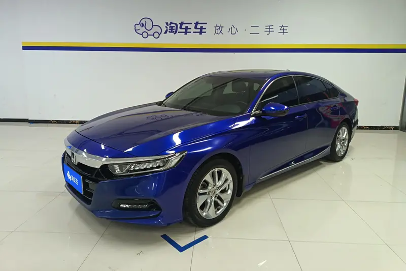 Honda Accord — фото 1