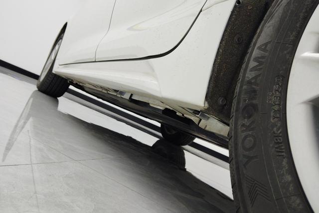 Toyota Lei Ling 2022 Белый из Китая