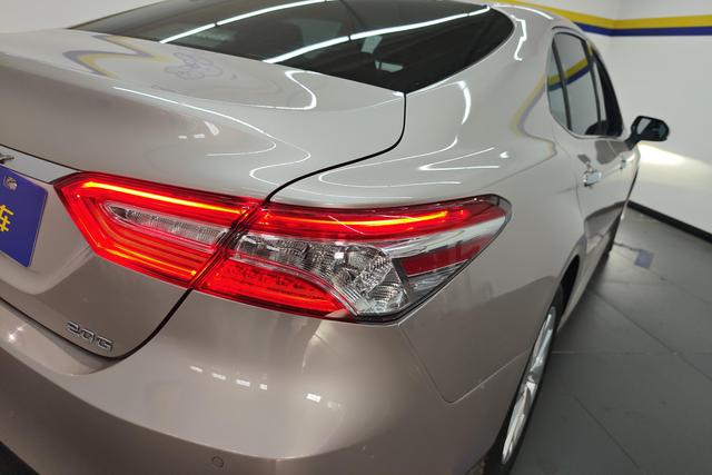 Toyota Camry 2022 Темно-серый из Китая, фото 5