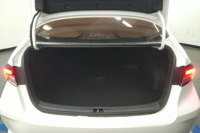 Toyota Corolla 2019 Белый из Китая, фото 4