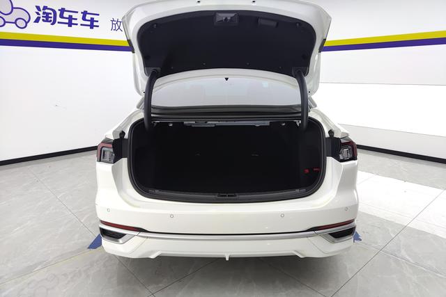 Ford Mondeo 2022 Eco Boost 245 Luxury — фото 16