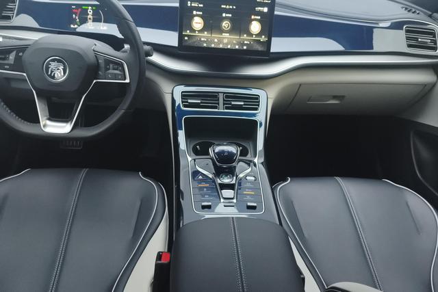 BYD QIN PLUS Hybrid 2021 — фото 11