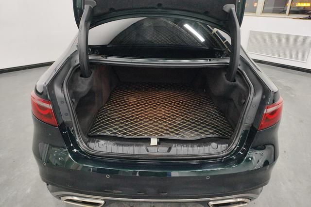 Jaguar XFL 2022 2.0 T P 250 2 WD — фото 17