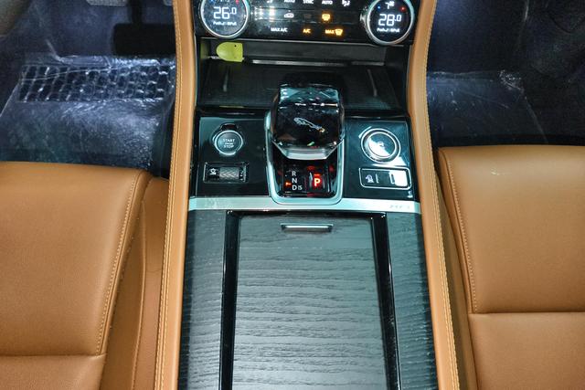 Jaguar XFL 2022 2.0 T P 250 2 WD — фото 11