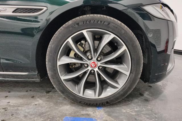 Jaguar XFL 2022 2.0 T P 250 2 WD — фото 4