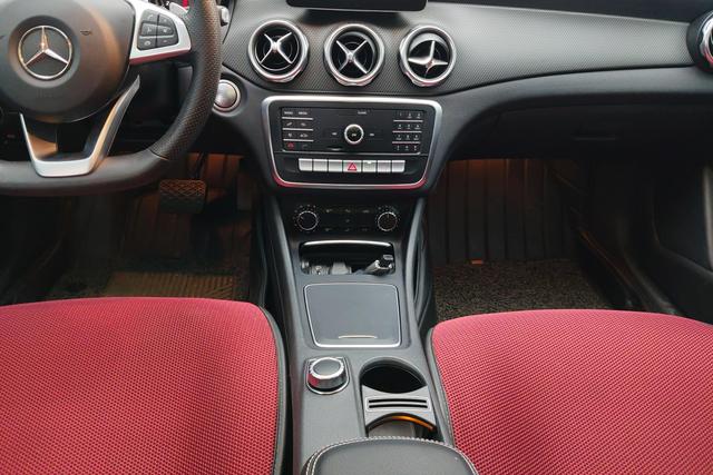 Mercedes Benz GLA 2019 — фото 11