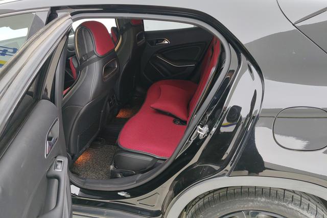 Mercedes Benz GLA 2019 — фото 15