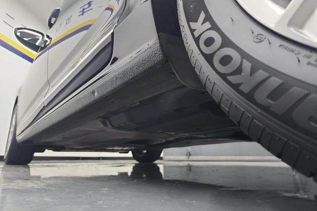 Volkswagen Passat id 3823603 из Китая 7