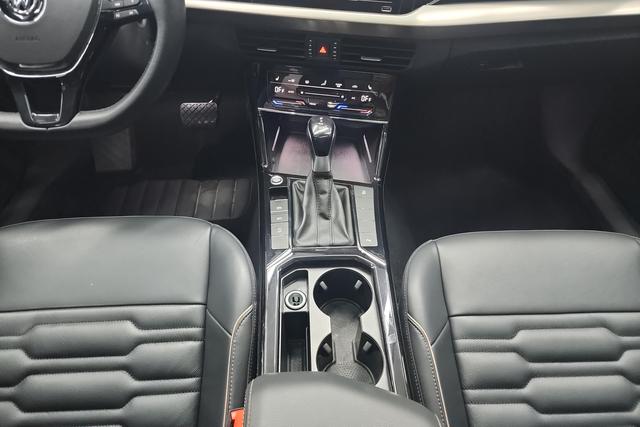 Volkswagen Passat id 3823603 из Китая 10