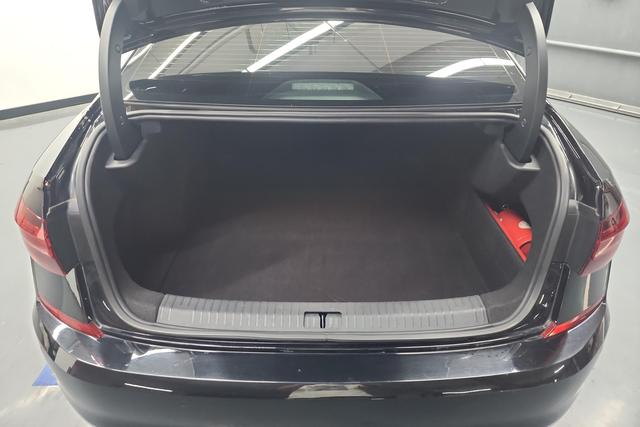 Volkswagen Passat id 3823603 из Китая 13