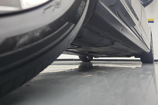 Volkswagen Passat id 3823603 из Китая 16