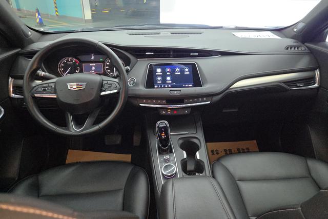 Cadillac XT4 2021 28 T 2 WDLeading — фото 11