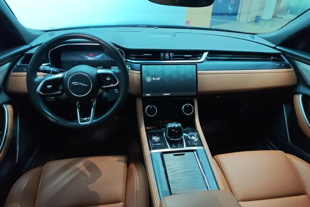 Jaguar XFL 2023 — фото 12