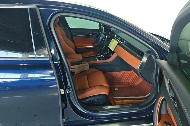 Jaguar XFL 2022 — фото 16