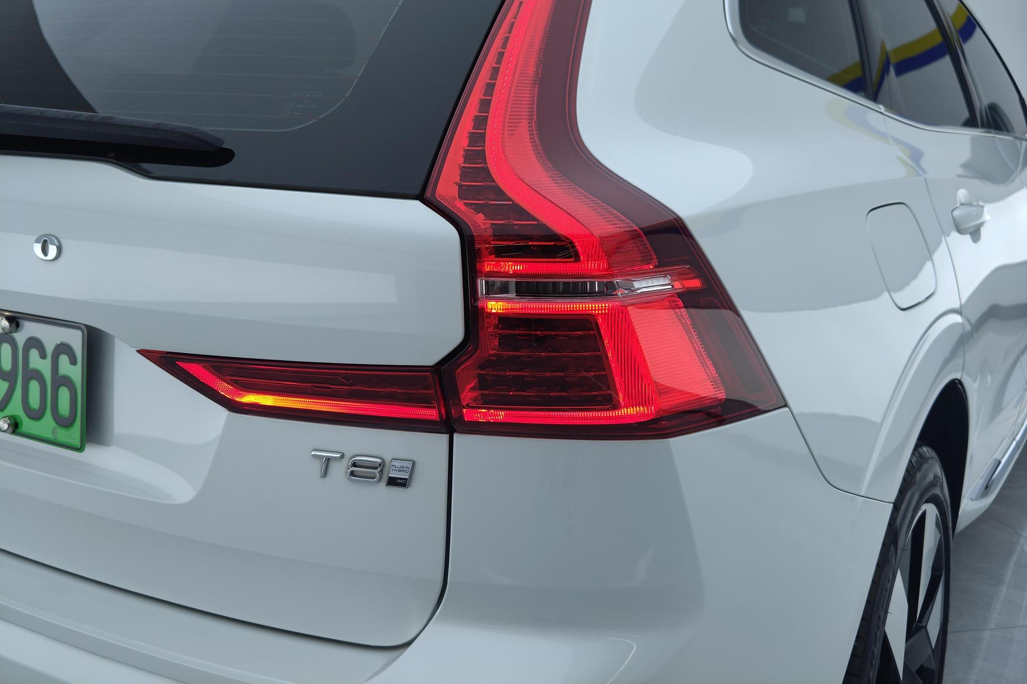 Volvo XC60 PHEV 2025 T8 Luxury