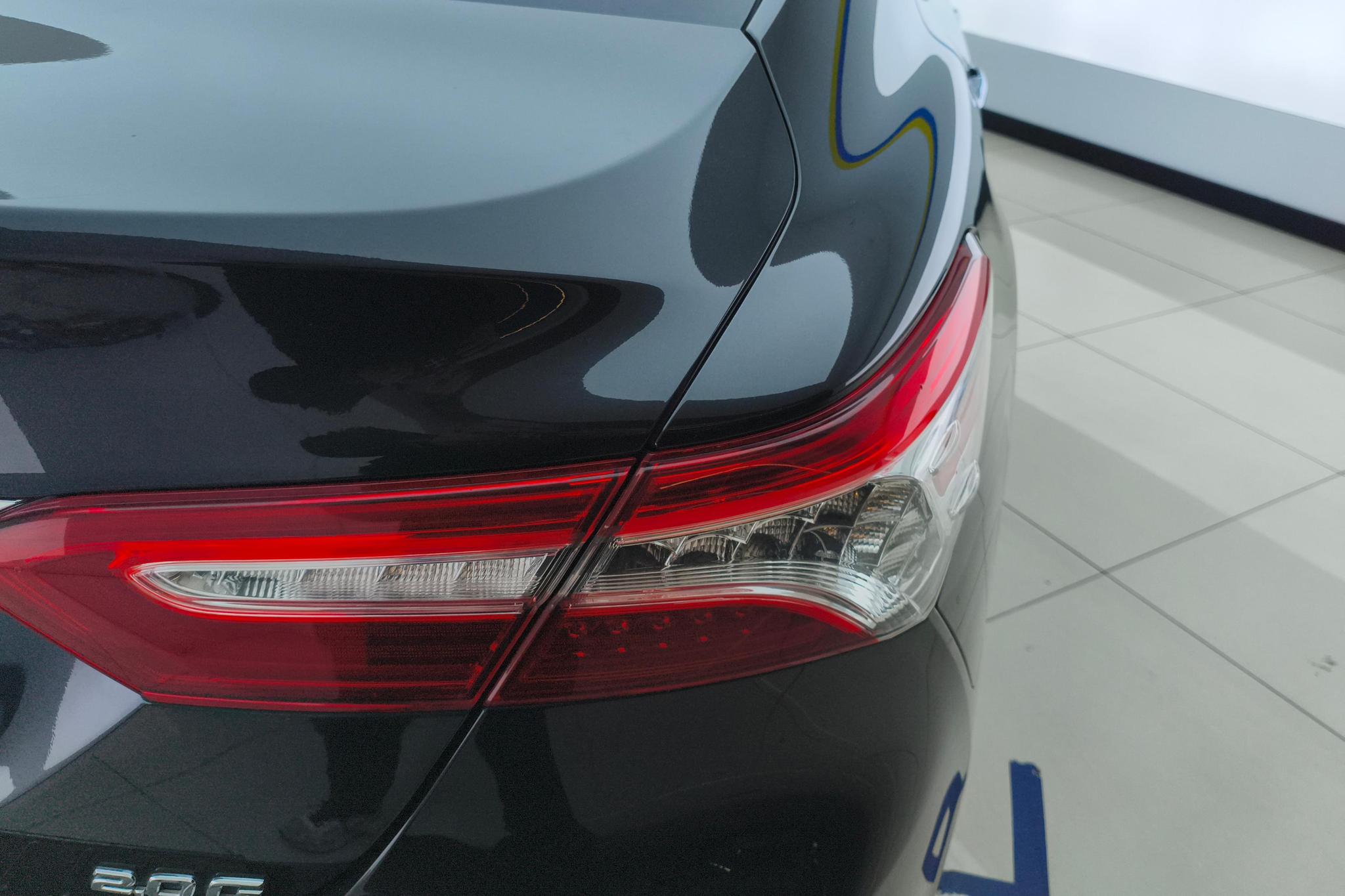 Toyota Camry 2021 2.0G Luxury