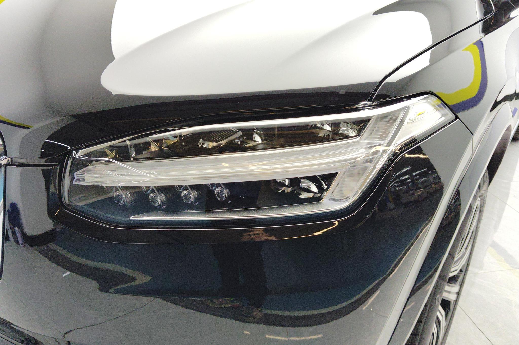 Volvo XC90 2023 B6 Luxury 7 мест