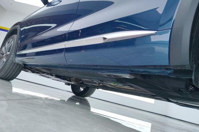 Geely Automobile Xingyue L 2023 Синий из Китая, фото 5