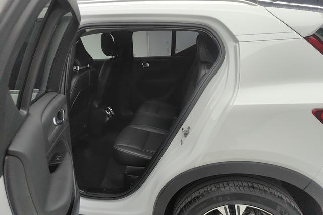 Volvo XC40 id 3824755 из Китая 14