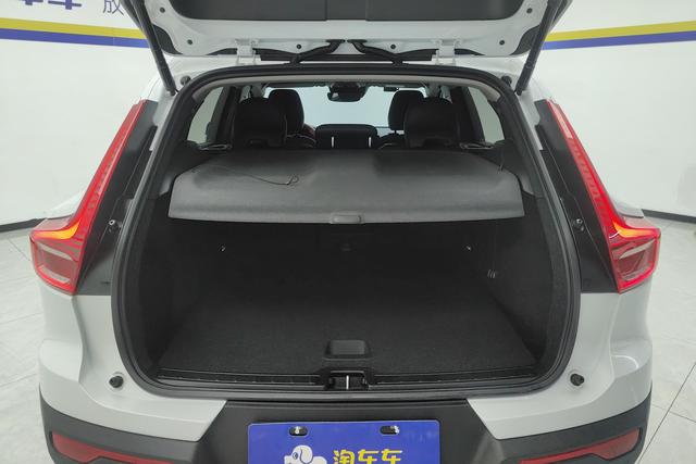 Volvo XC40 id 3824755 из Китая 16