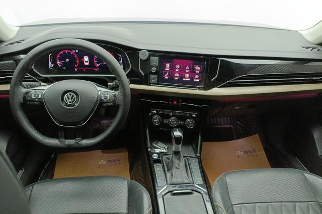 Volkswagen Passat 2019 Черный из Китая