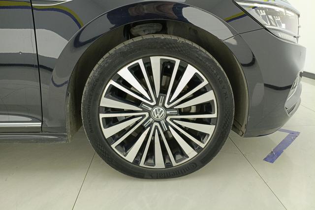 Volkswagen Passat id 3784688 из Китая 9