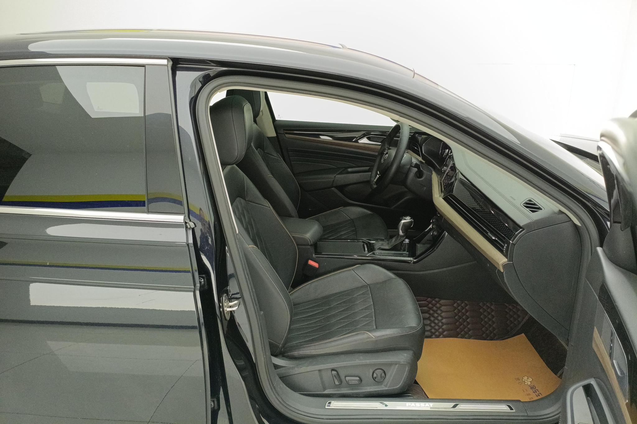 Volkswagen Passat 2019 330TSI Luxury VI
