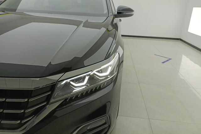 Volkswagen Passat id 3784688 из Китая 17