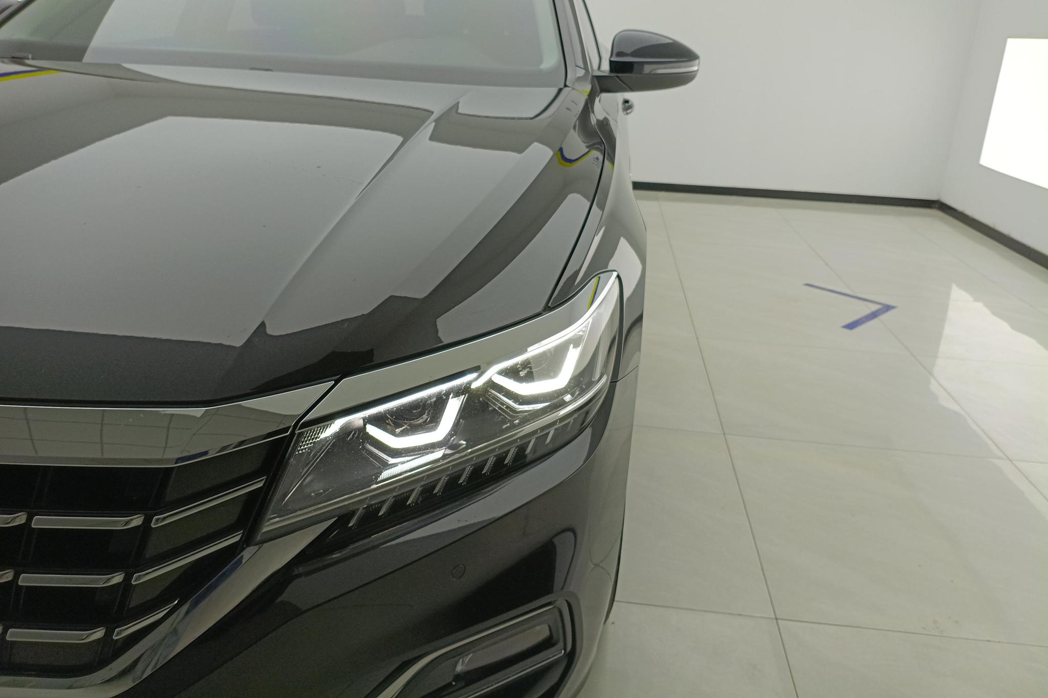 Volkswagen Passat 2019 330TSI Luxury VI