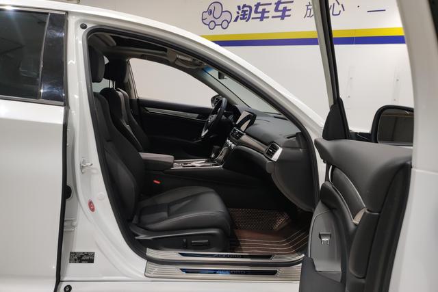 Honda Accord 2023 Белый из Китая, фото 4