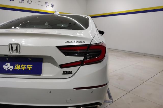 Honda Accord id 3825551 из Китая 7