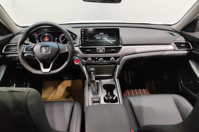 Honda Accord id 3825551 из Китая 8